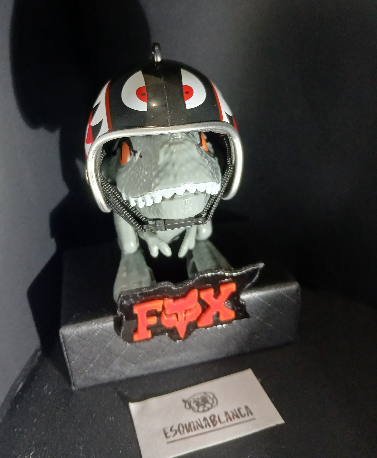 Dino Monster Casco #17