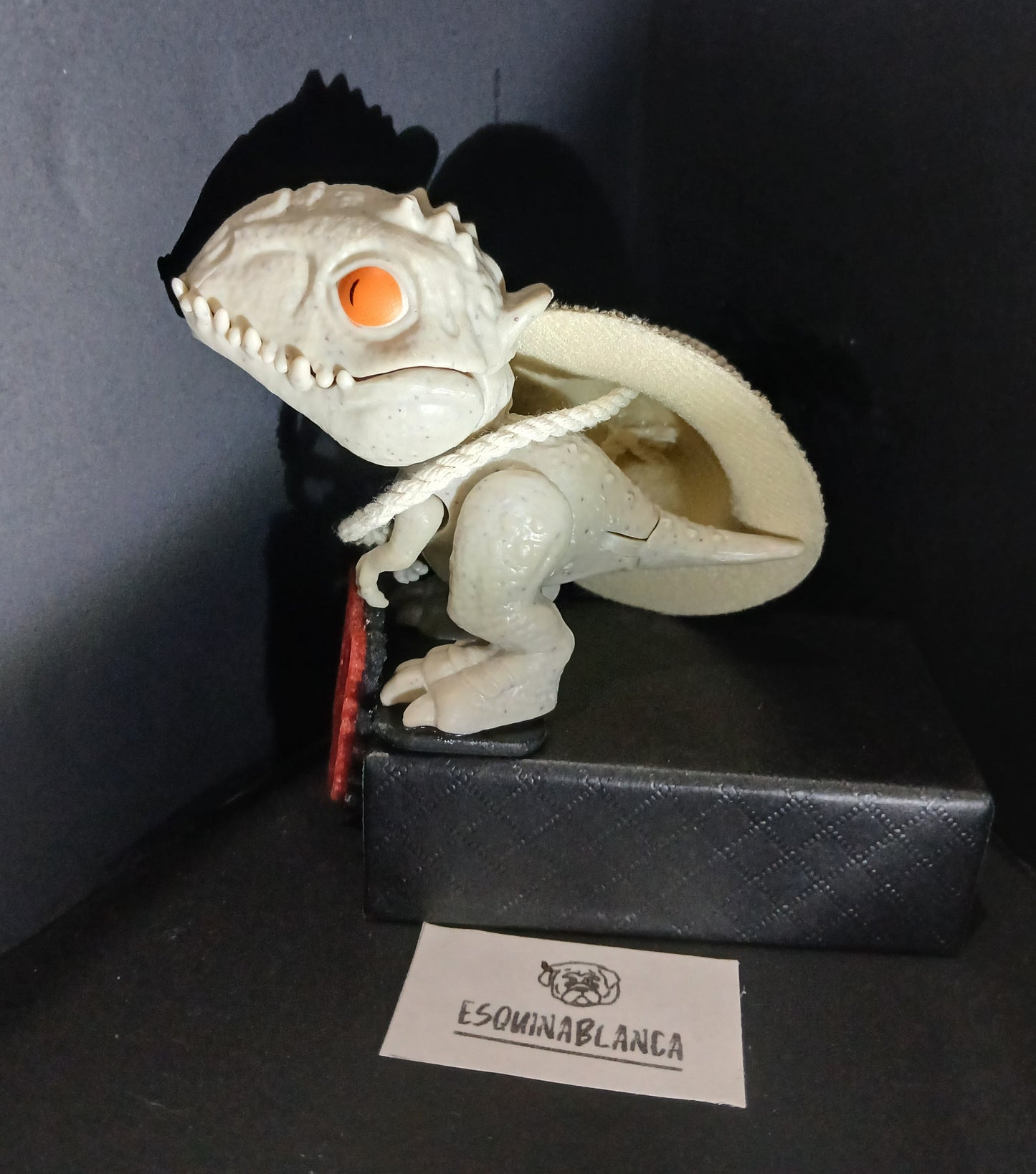 Dino Monster Casco #12
