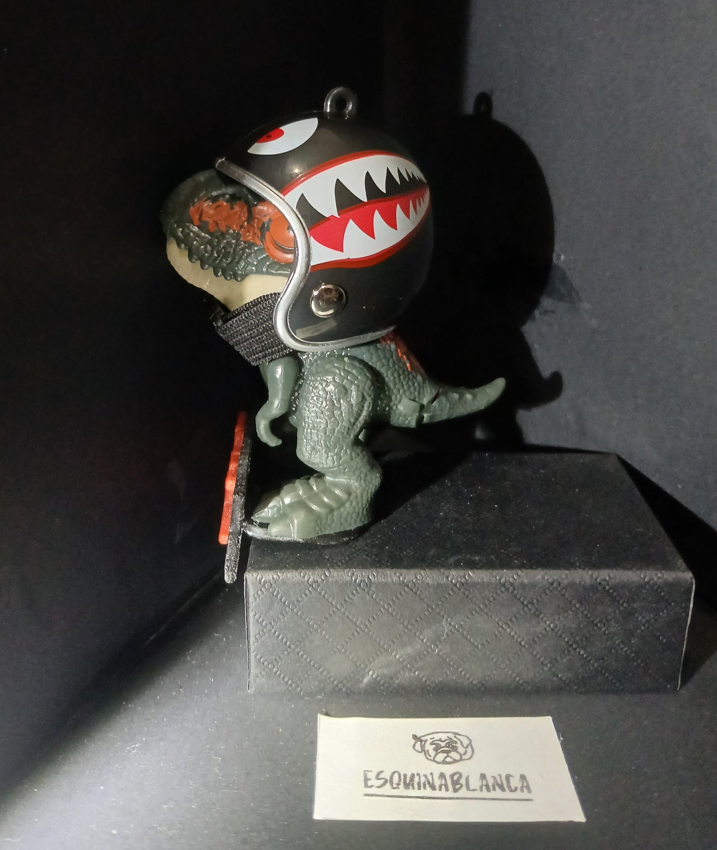 Dino Monster #6 casco